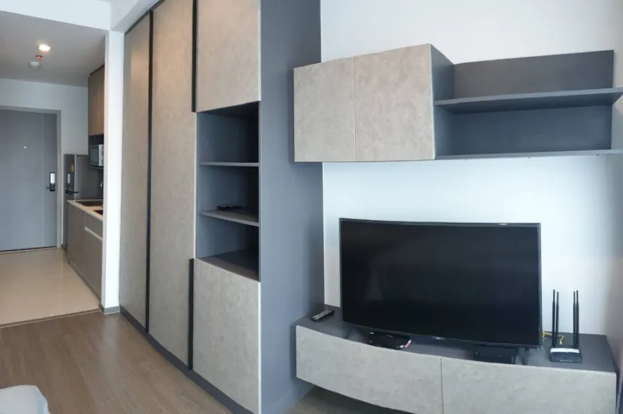Condo for rent, Ideo Phahon-Chatuchak, nice room, good size, high floor, beautiful view, great price, hurry to book