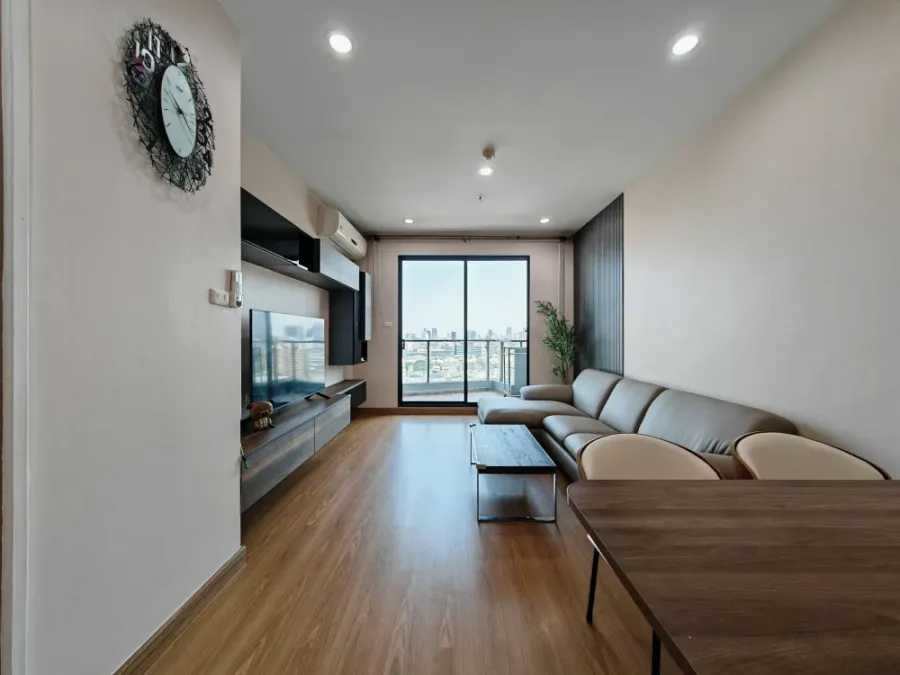 For rent: Supalai Premier Ratchathewi, 17th floor, fully furnished, very livable. Book now!