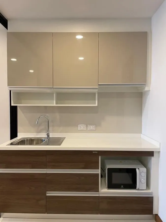 Rent Supalai Premier Charoen Nakorn, spacious room There is a lot of usable space, friendly price, say that you should not miss it.