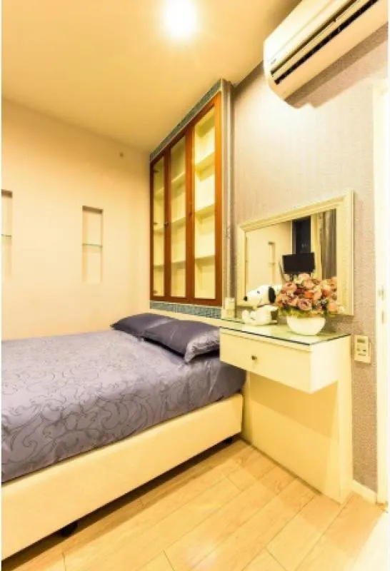 Urgent sale !! Condo The Room Sukhumvit 21, Duplex room 2 floors, 117 sq m, near BTS, ready to move in. Hurry !!