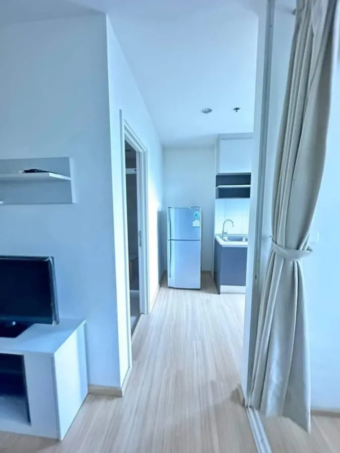 For rent: The Base Chaengwattana, separate rooms. Complete facilities If interested, reserve now.