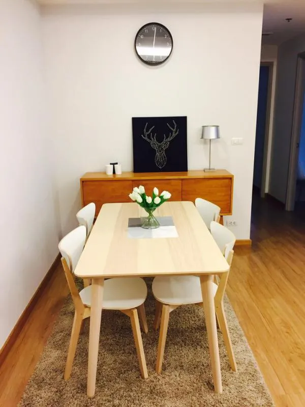 Condo for rent, Thru Thonglor, 2 bedrooms, 2 bathrooms, spacious room, suitable for family use Or many people make an urgent reservation