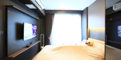 ขาย คอนโด Metro Luxe Riverfront Rattanathibet ทีวีจอใหญ่จุใจ เตียง King Size นอนสบาย รีบจับจองเลยจ้า