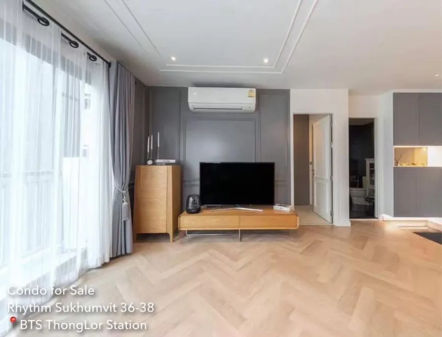 Sell Rhythm Sukhumvit 36-38, corner room, spacious, pool view no tall buildings Live comfortably as a family