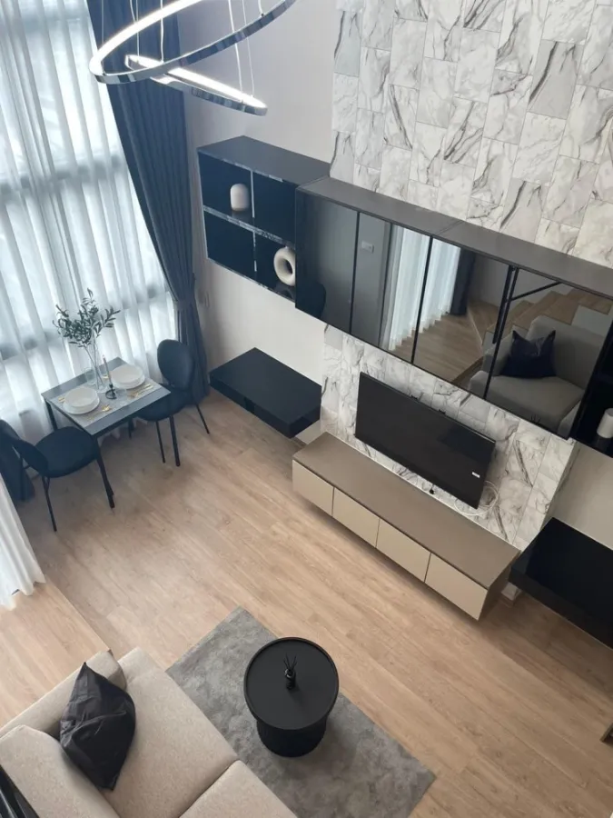 Condo for rent Ideo Rama 9 - Asoke, duplex room Decorated with built-ins, loft style, just come and stay.
