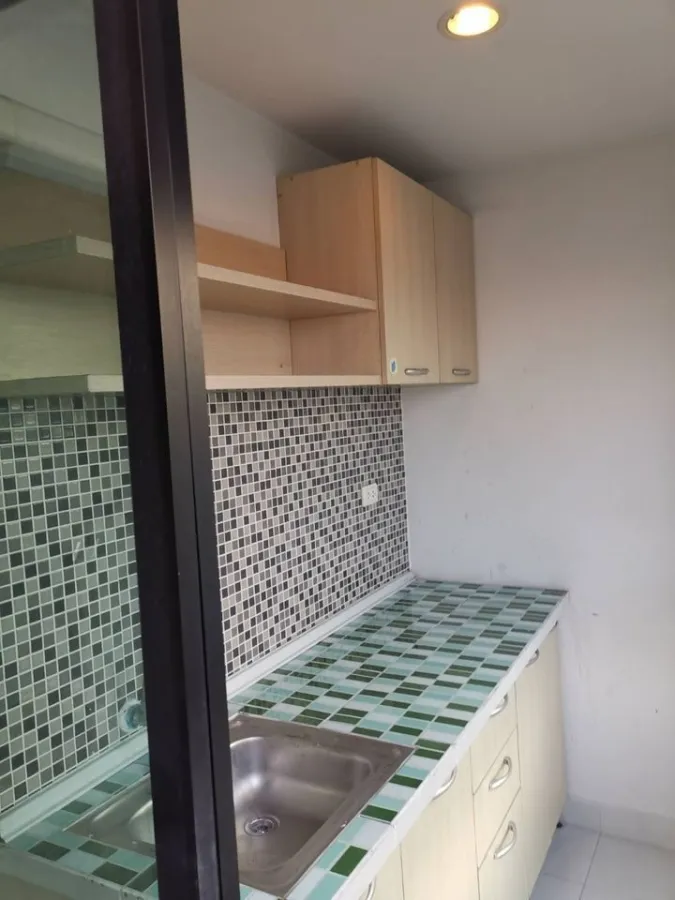 Condo for sell, Regent Home 15, Chaengwattana, beautiful room, fully furnished, waiting for you to reserve only, don't miss it.