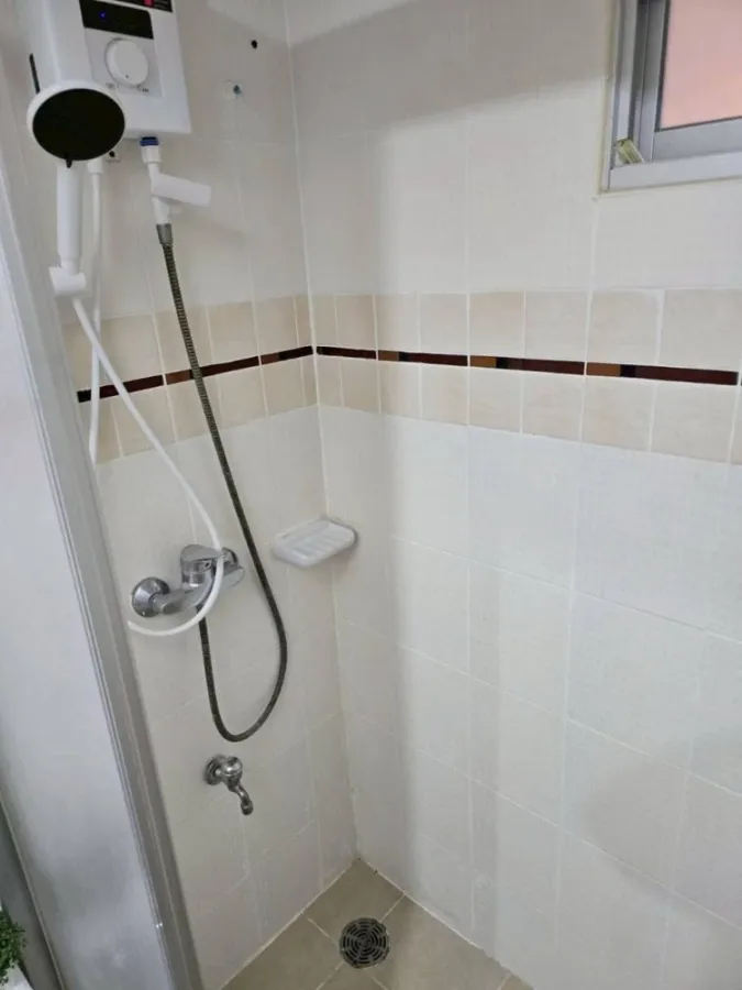 For rent condo Lumpini Ville Cultural Center, large room, comfortable living, comes with complete facilities, hurry and reserve now.