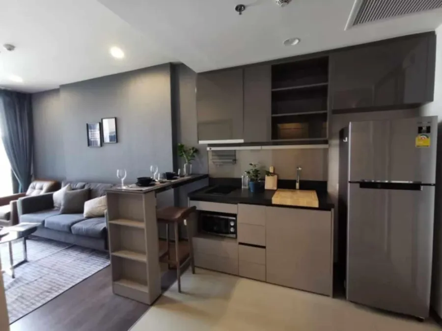 ขาย ให้เช่า Oka Haus Sukhumvit 36 1 ห้องนอน 1 ห้องน้ำ แต่งสวยคุมโทน มาพร้อมเฟอร์นิเจอร์ครบครัน จองเลย