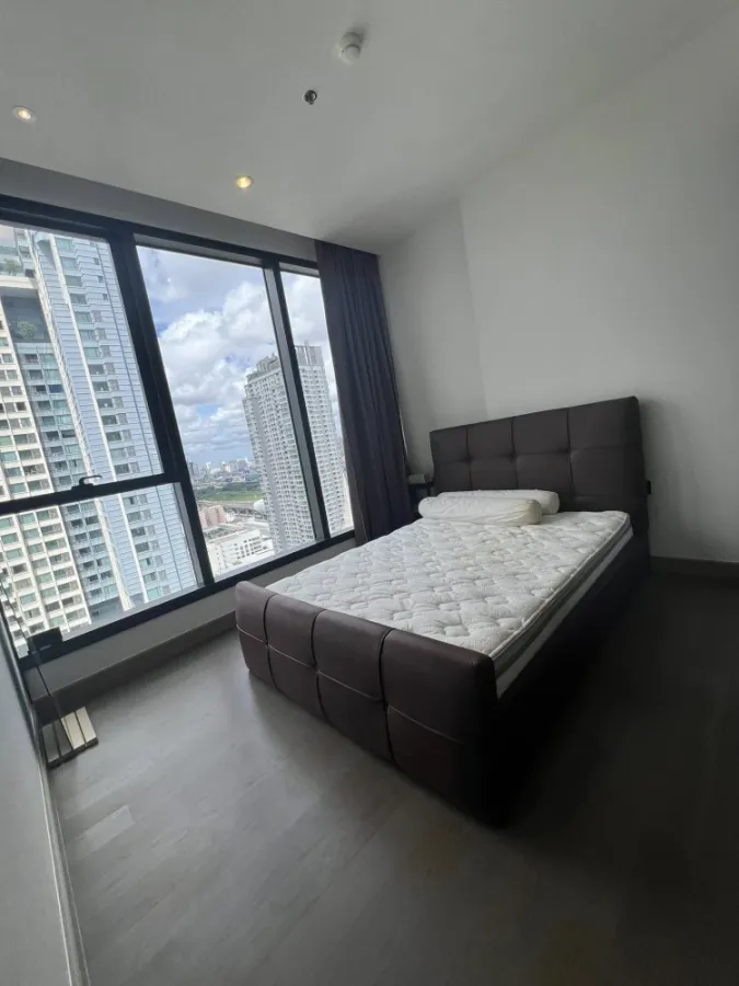 ให้เช่า The Esse at Singha Complex ห้องกว้างพื้นที่ใช้สอยเยอะ ทำเลดี ส่วนกลางสุดปัง วิวสวย จองเลย