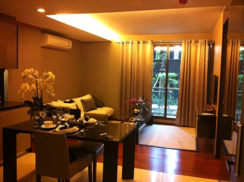 Condo for rent or sale, The Address Sukhumvit 61, fully furnished. Appliances ready Decorated very nicely, very inviting.