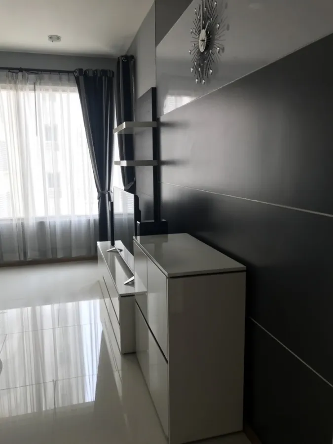 Urgent sale!! The Emporio Place, 16th floor, beautiful room, fully furnished, good price, ready to move in, hurry and reserve now!!