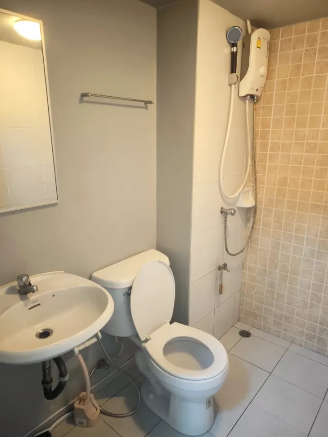For rent Lumpini Condotown Chonburi - Sukhumvit 5th floor, fully furnished room, ready to move in, book now