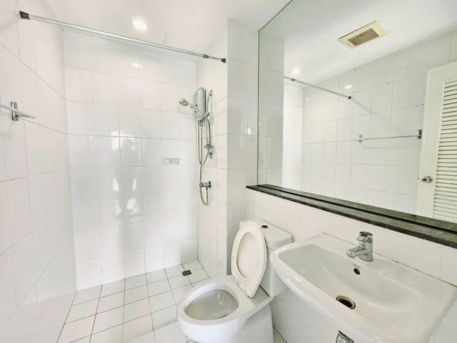 For sale Condo The Tree Bangpo Station, ready to move in, high floor, good view, come and own it quickly.