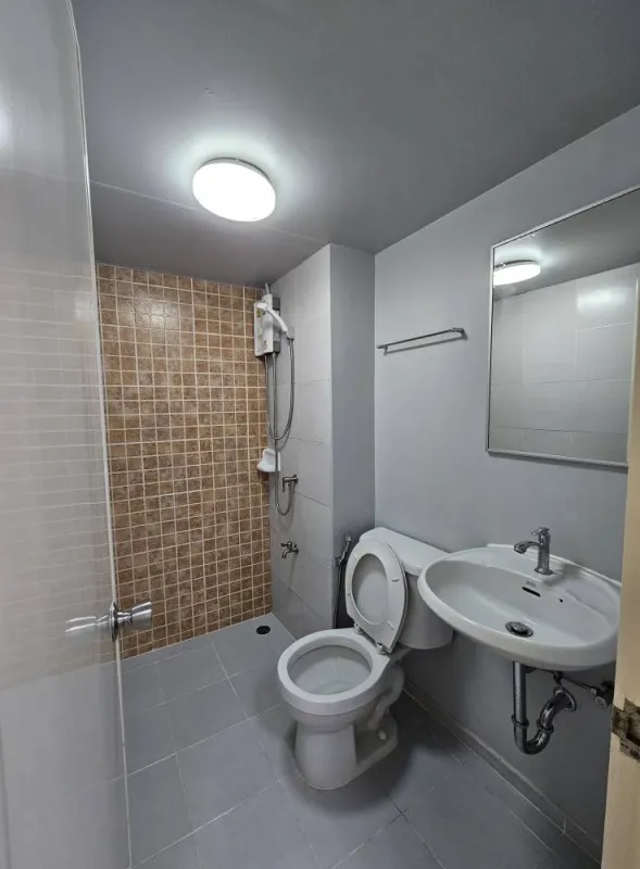 ให้เช่า Lumpini Codotown Chonburi - Sukhumvit ชั้น 4 ห้องแต่งครบ น่าอยู่ จองเลย