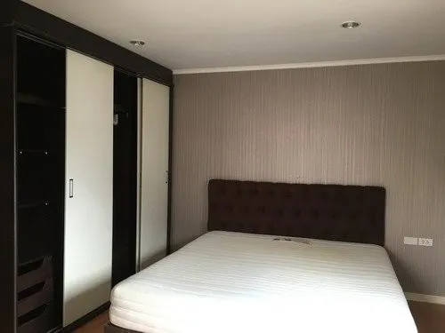 ขาย ให้เช่า คอนโด Lumpini Ville Cultural Center ห้องตบแต่งพร้อมอยู่ ติด wallpaper ทั้งห้อง รีบจอง