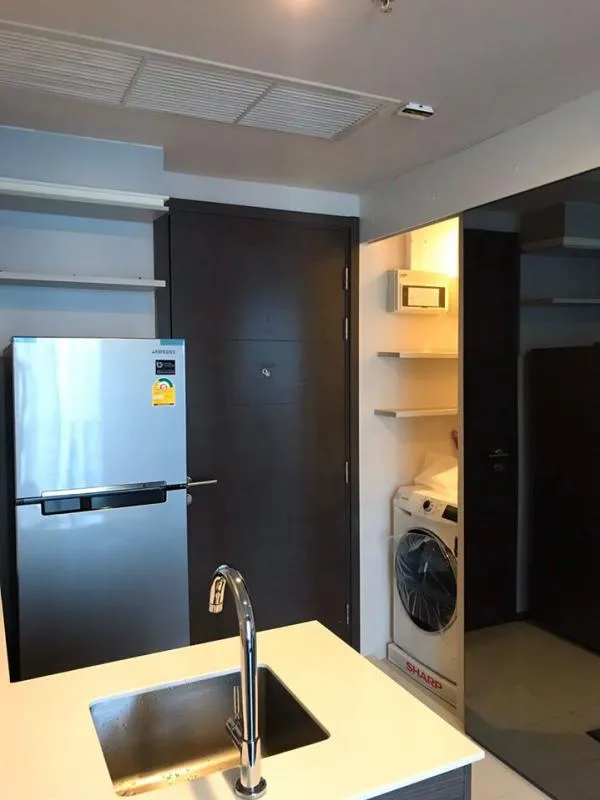 Condo for rent, Ceil By Sansiri (Ekamai), the east is not hot, fully furnished, the location is gold, the rental price is extremely cheap.