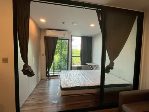 ขาย Atmoz Ratchada-Huaikwang 1 ห้องนอน 1 ห้องน้ำ เฟอร์นิเจอร์และเครื่องใช้ไฟฟ้าครบครัน จองเลย
