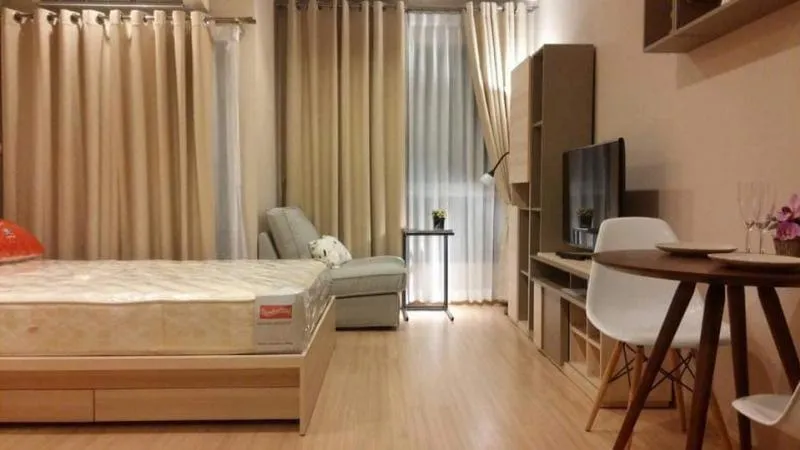 ปล่อยเช่า Casa คอนโด รัชดา-ราชพฤกษ์ ห้องแต่งครบ ชั้นสูงวิวไม่บล๊อก เฟอร์ฯอย่างดี ลากกระเป๋ามาอยู่เลย