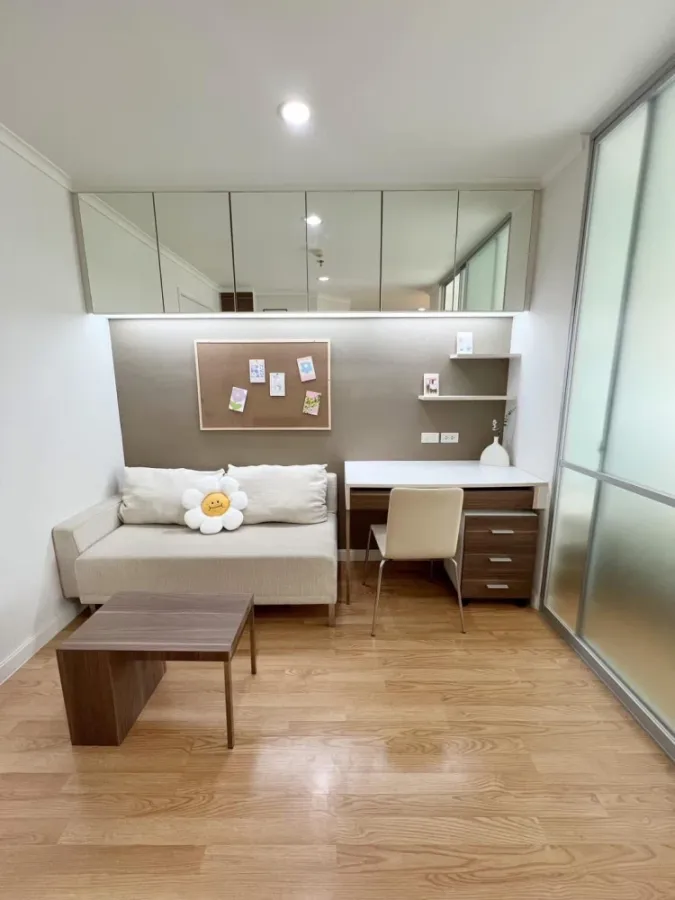 For sale, for rent!! Lumpini Park Pinklao Condo, 14th floor, Building B, swimming pool and garden view. Don't miss it, book now!!