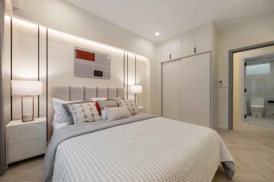 Thonglor Tower for sale, a lovely room, beautifully decorated in a cool color scheme, comes with plenty of usable space, fully furnished, reserve now!