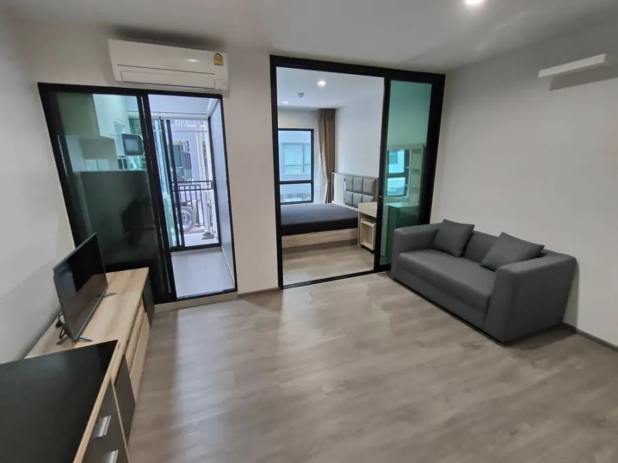 Condo for sale, Reach Phahonyothin 52, nice room, fully furnished, complete electrical appliances, good price, hurry and reserve before you miss out.