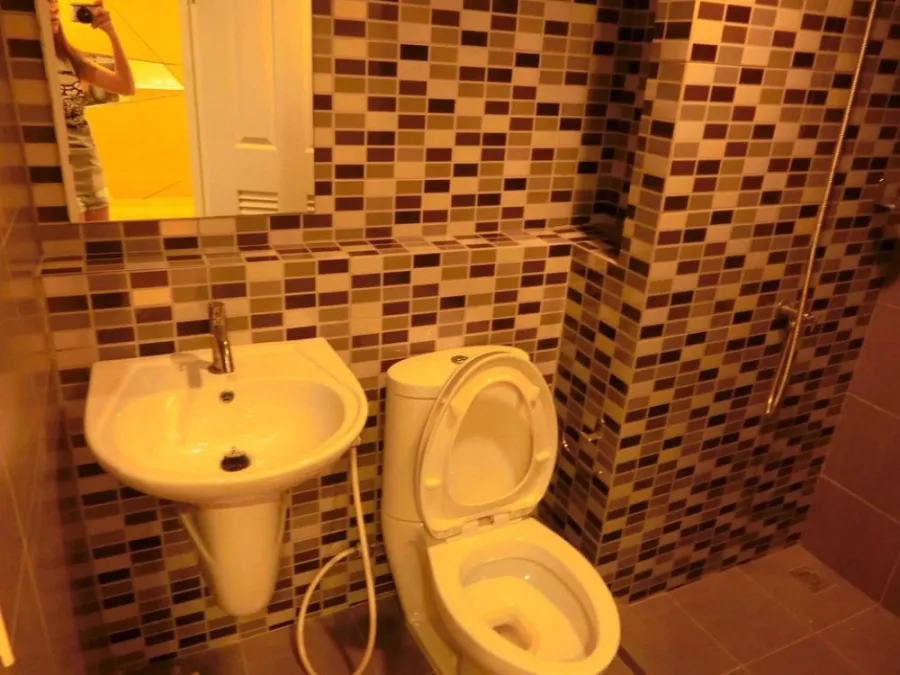 Sale/For rent D Condo Rattanathibet Built-in in the whole room cool wall Book and you won't regret it. Guarantee that it's urgent.