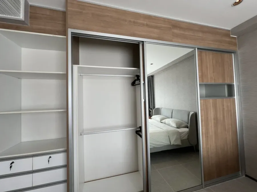ขาย / ให้เช่า The Emporio Place ห้องน่าอยู่ กว้างขวางอยู่สบาย เฟอร์ครบ + เครื่องใช้ไฟฟ้าพร้อม จองเลย