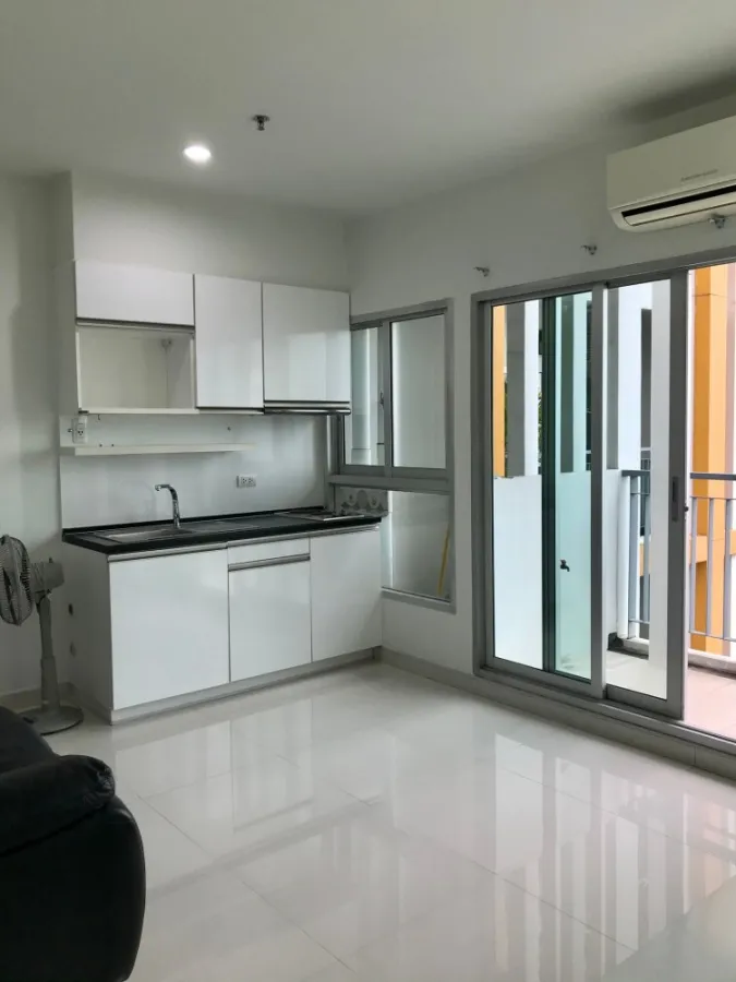 Condo for rent, The Parkland Taksin-Thapra, 25th floor, beautiful city view. The room is very spacious. Book now.