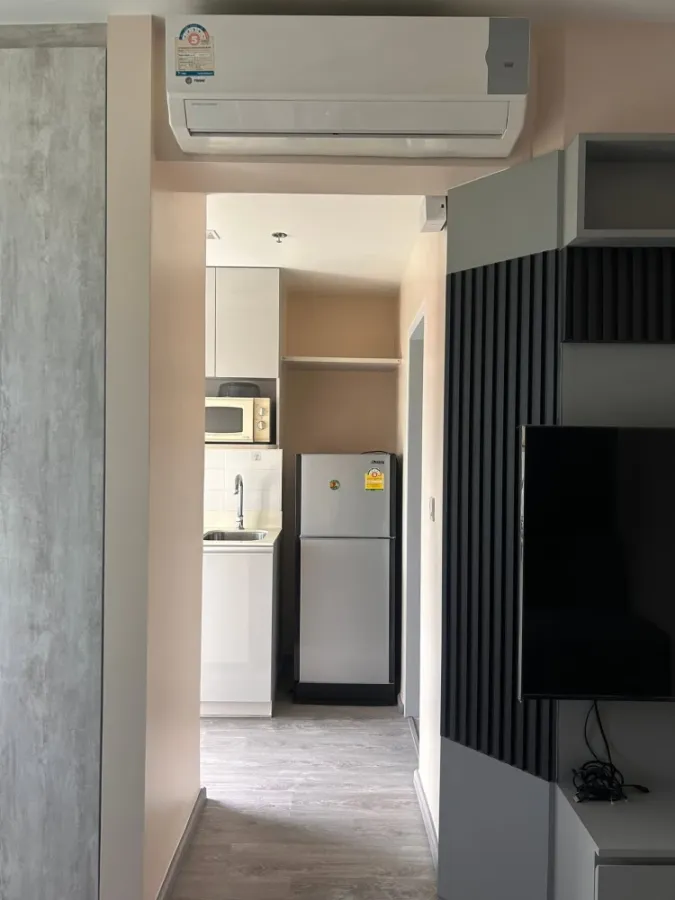 For rent: Ideo Mobi Phayathai, corner unit offering privacy, fully furnished with appliances. Book now!