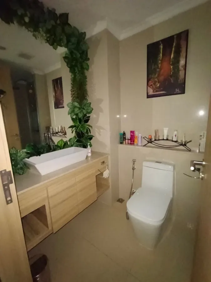 For rent: The Riviera Wong Amat Beach, north-facing room, good location, comes with complete facilities, don't miss it.
