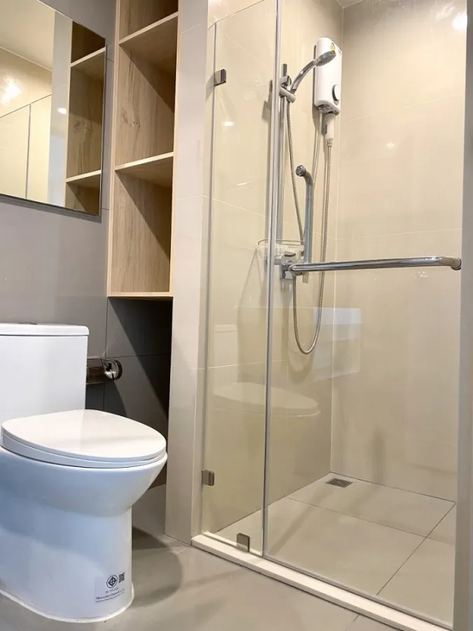 Condo for rent at NUE Noble Ngamwongwan ห้องพร้อมอยู่ Furniture Build-in ไม่จองคือพลาด
