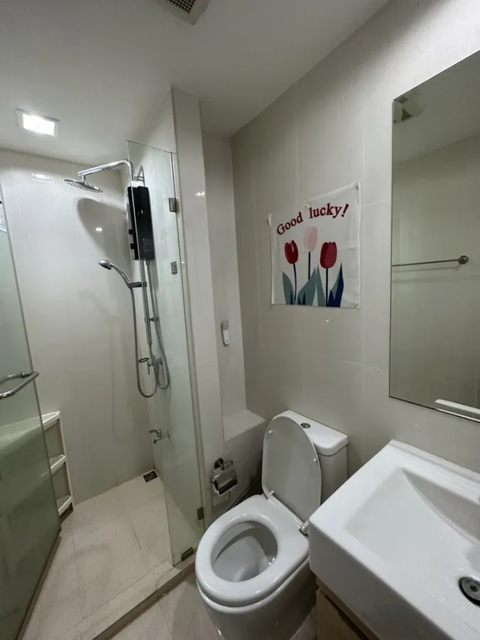 Urgent sale!! Condo Metro Luxe Kaset, 3rd floor, Building B, fully furnished room, good price, ready to move in, hurry and reserve now!!