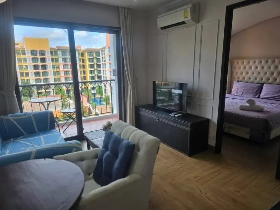 ให้เช่า The Venetian Signature Condo Resort Pattaya ชั้น 6 วิวสระ แต่งครบ น่าอยู่ จองเลย
