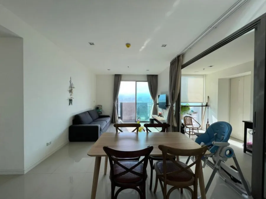 Condo for rent, Star View, 2 bedrooms, 2 bathrooms, high floor, private elevator, hurry up.