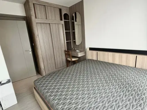 For rent Life Asoke Hype ห้องแต่งน่าอยู่ บิวอิ้นตู้เสื้อผ้าใหญ่ ที่เก็บของจุกๆ คุณต้องไม่ควรพลาด images