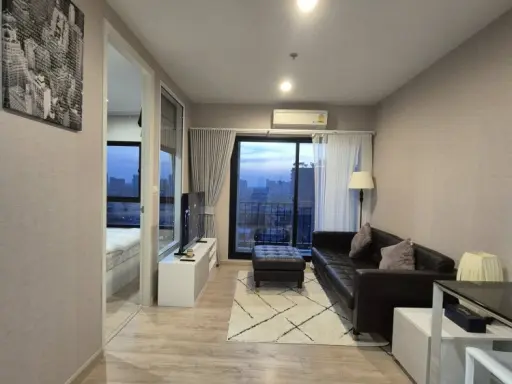 For rent: The Parkland Phetkasem - Tha Phra, corner room, 18th floor, 2-way view, complete electrical appliances, must reserve!!