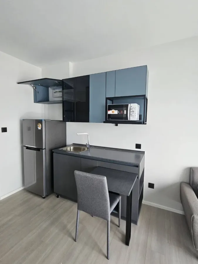 For rent: The Key MRT Phetkasem 48, ready-to-move-in unit, high floor, fully furnished. Book now!