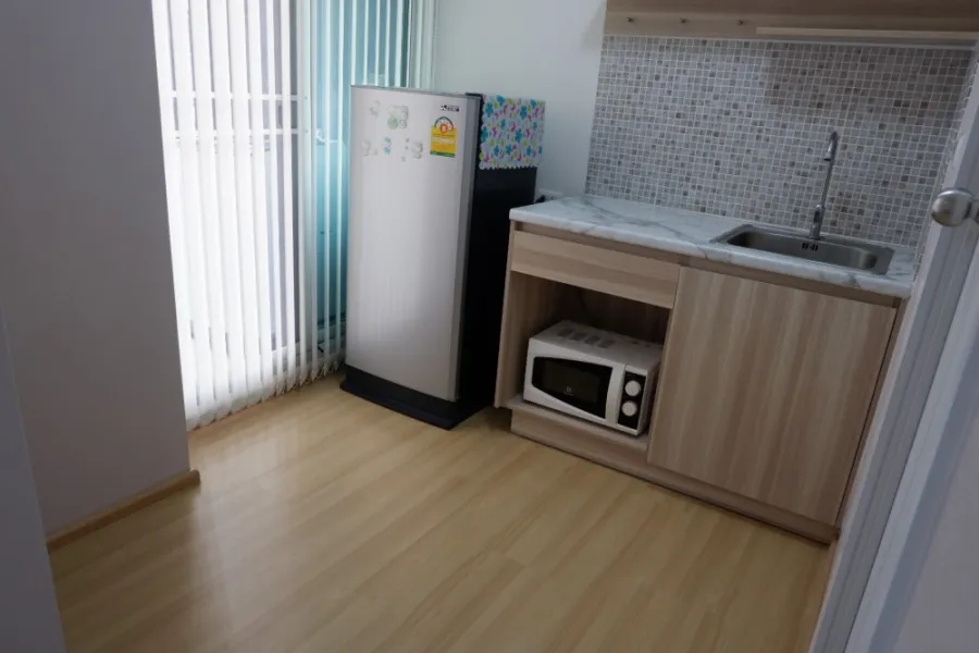 Sale Plum Condo Chaengwattana, nice decoration. Sold with cork furniture The view behind the room is open and comfortable. Hurry up!!