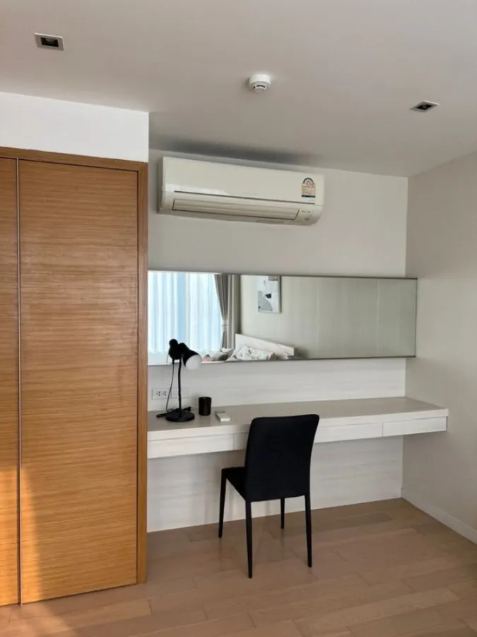 Sell / rent Eight Thonglor Residences, high floor, pool view, fully furnished, complete electrical appliances.