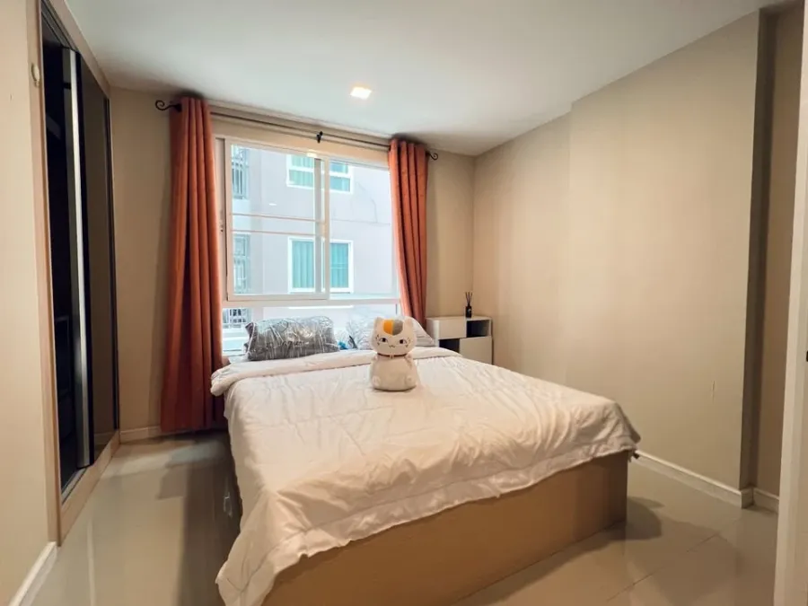 ให้เช่า JW Condo @ Donmuang ห้องนั่งเล่นติดฟิล์มปรอท เพิ่มความเป็นส่วนตัว ต้องจัดแล้ว