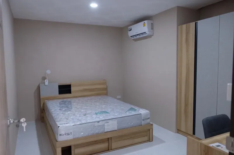 ให้เช่า Ratchada City 18 ห้องพร้อมอยู่ กว้างขวาง จองเลย ก่อนพลาด+++
