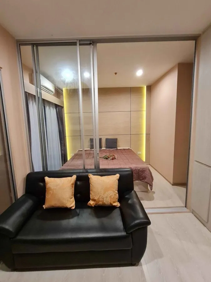 For rent, Niche Mono Sukhumvit-Puchao, 9th floor, good view, comes with Buit-In, awesome wall, beautiful and livable like this. Book now.