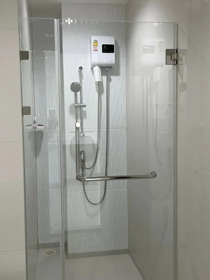 For sale, for rent, Life One Wireless Condo, 29th floor, high view, nice wallpaper, best price, hurry and reserve now.