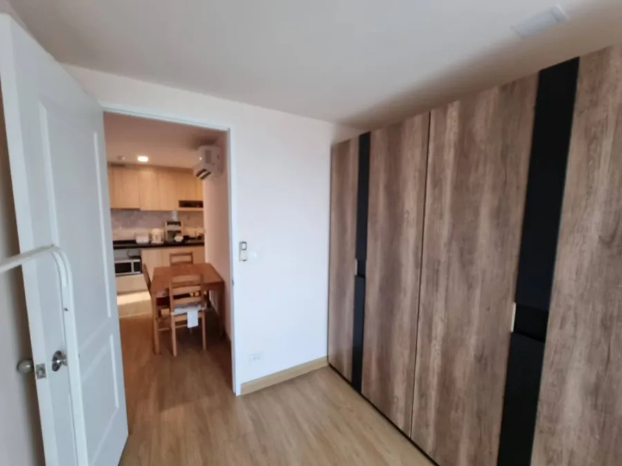 For sale: The Light New York, 6th floor, room decorated with wooden furniture. Spacious and comfortable If you miss it, you'll regret it.