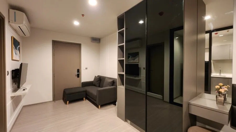 For rent Life Asoke-hype ชั้น 19 ได้วิวสูง มาพร้อมสิ่งอำนวยความสะดวกครบครัน สนใจจองด่วนๆอย่ารอช้า
