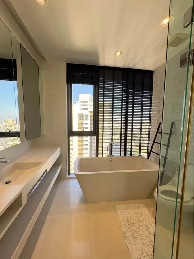 For sale or rent: Vittorio Sukhumvit 39, north-facing room, good location, lots of usable space, nicely decorated in a controlled tone. Reserve now!