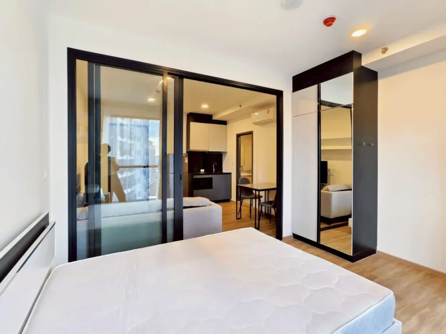 Condo for rent: The Stage Mindscape Ratchada - Huai Khwang. Beautiful, well-maintained unit, ready to move in. Book now!!