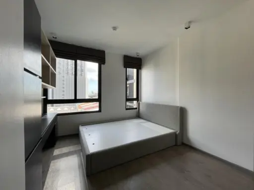 Sell List Ratchayothin, 7th floor, pool view Complete with furniture and electrical appliances. Hurry up to reserve now. Don't miss it. images
