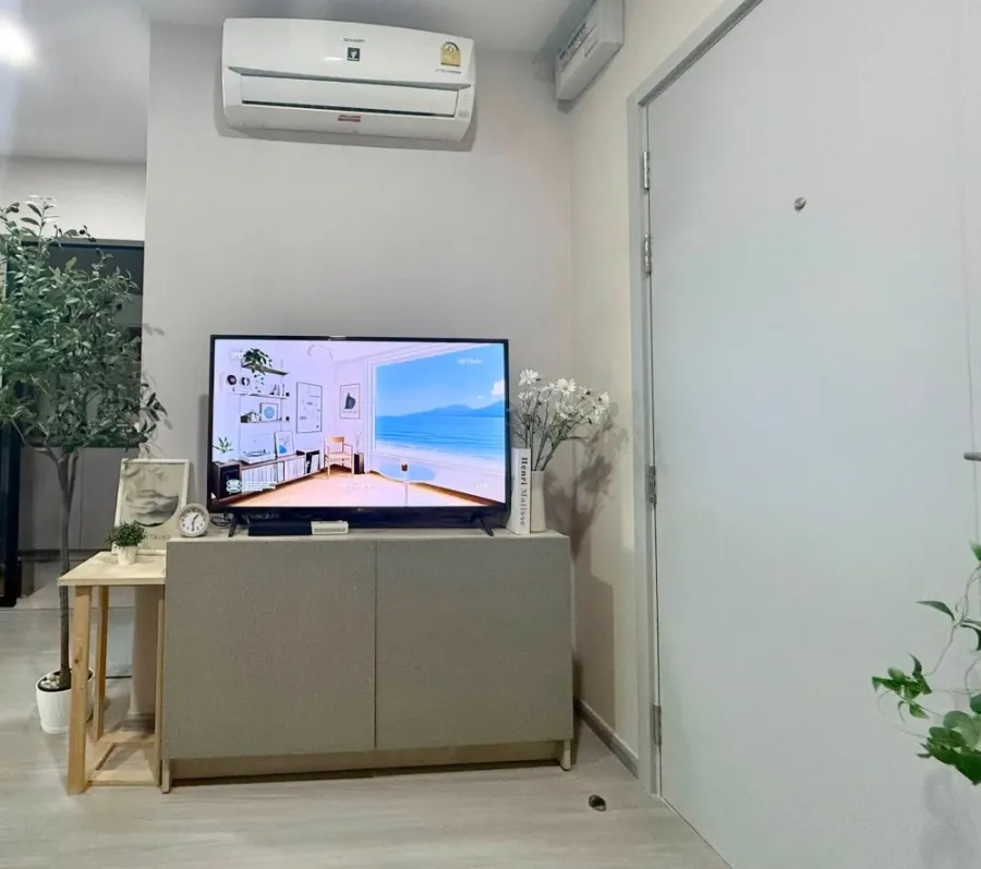 Selling Aspire Asoke - Ratchada, Building E, 3rd floor. Bright and comfortable room, very livable. Book quickly!