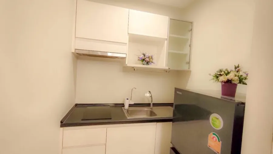 Urgent sale!! True Thonglor Condo, luxury condo, spacious room, corner room, beautiful view, fully furnished, ready to move in, hurry and reserve now!